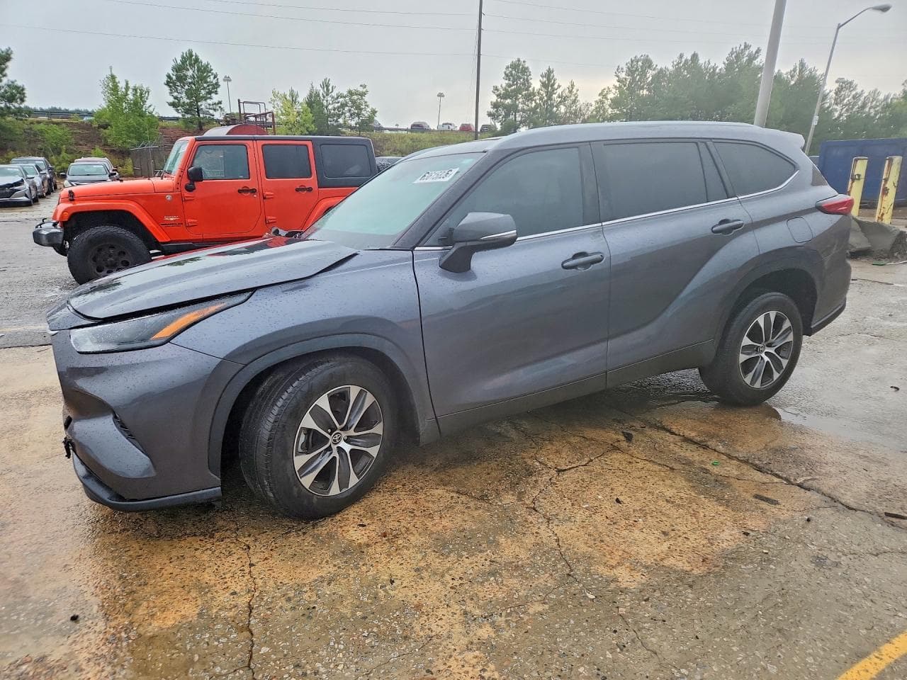 TOYOTA HIGHLANDER