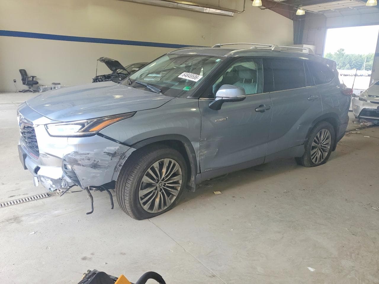 TOYOTA HIGHLANDER