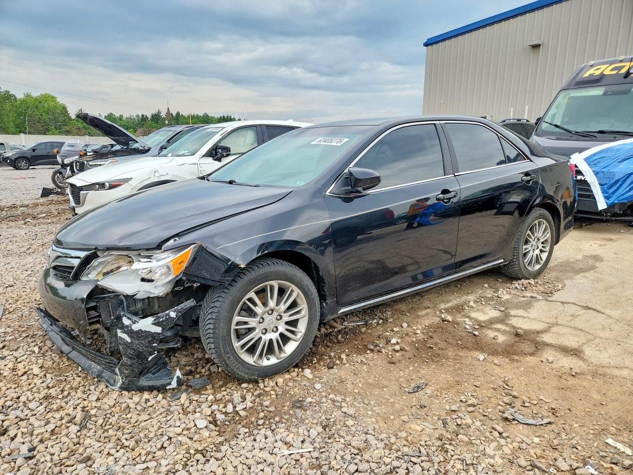 TOYOTA CAMRY