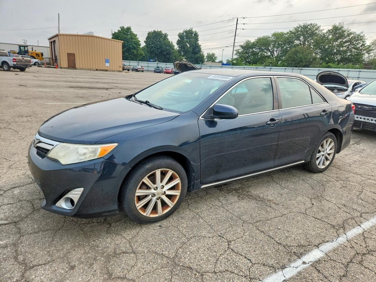 TOYOTA CAMRY