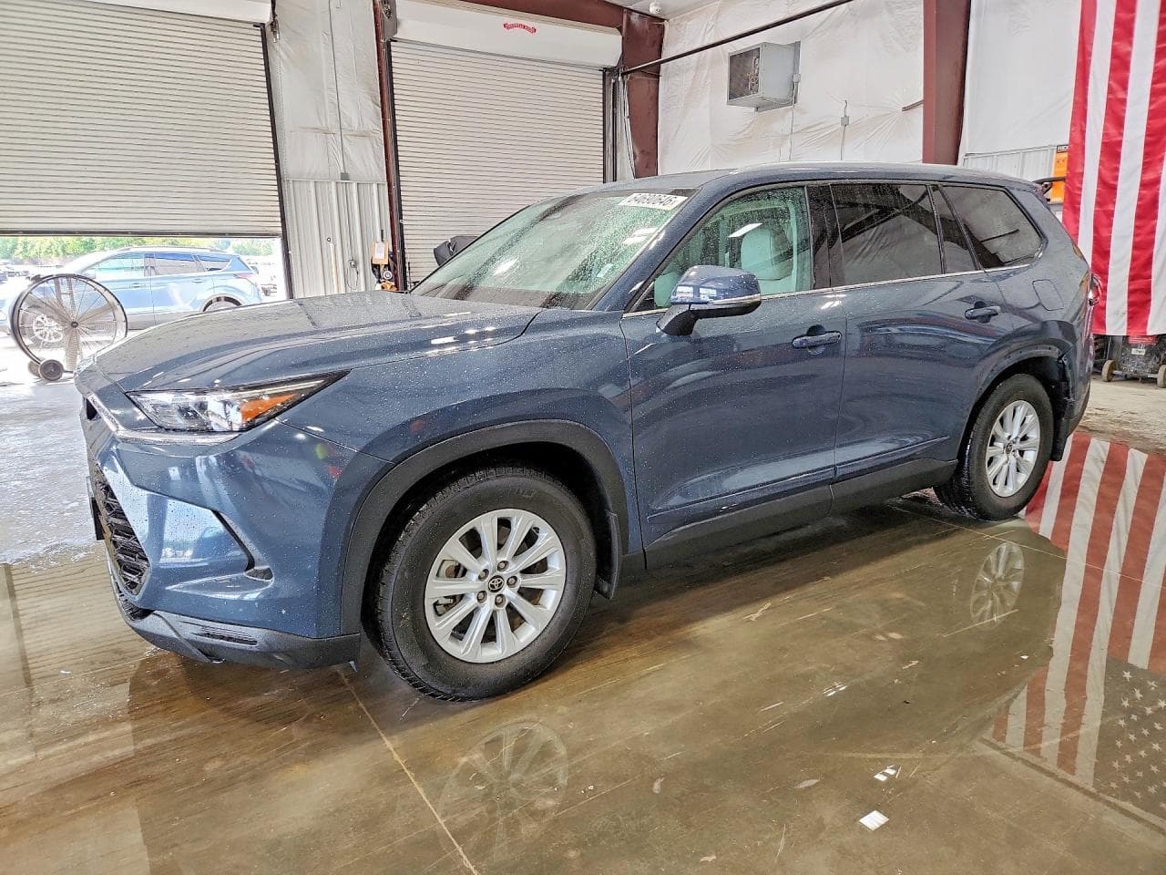 TOYOTA GRAND HIGHLANDER