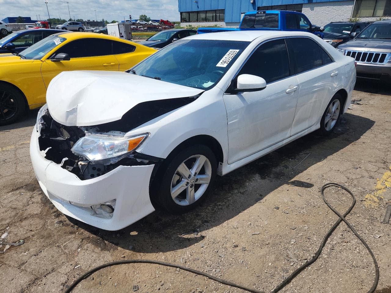 TOYOTA CAMRY