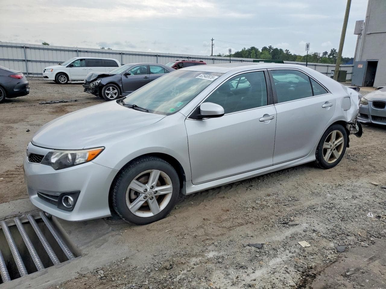 TOYOTA CAMRY