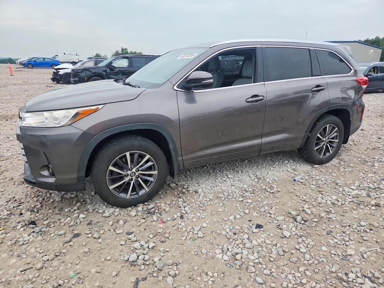 TOYOTA HIGHLANDER