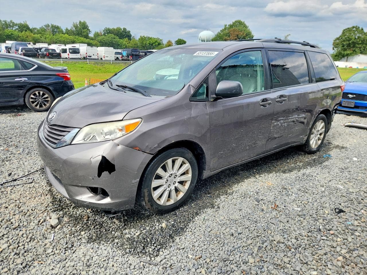 TOYOTA SIENNA