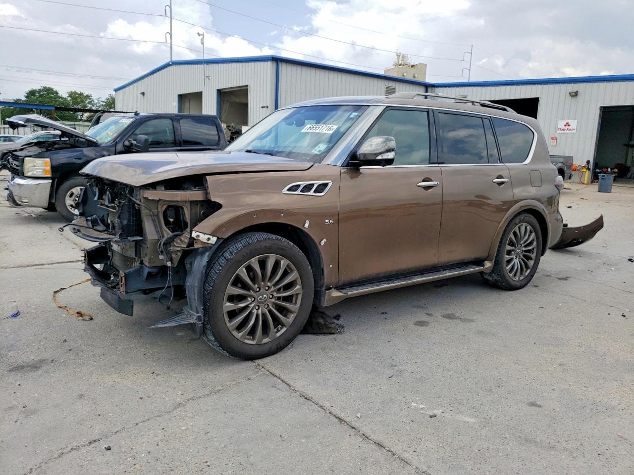 INFINITI QX80