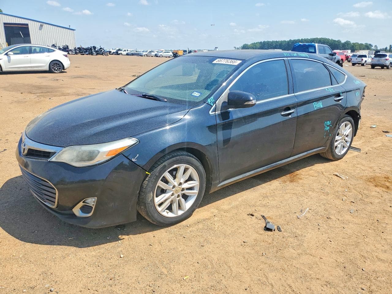 2015 TOYOTA AVALON