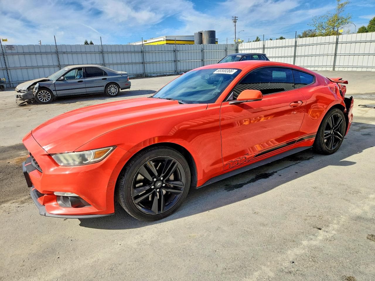 FORD MUSTANG