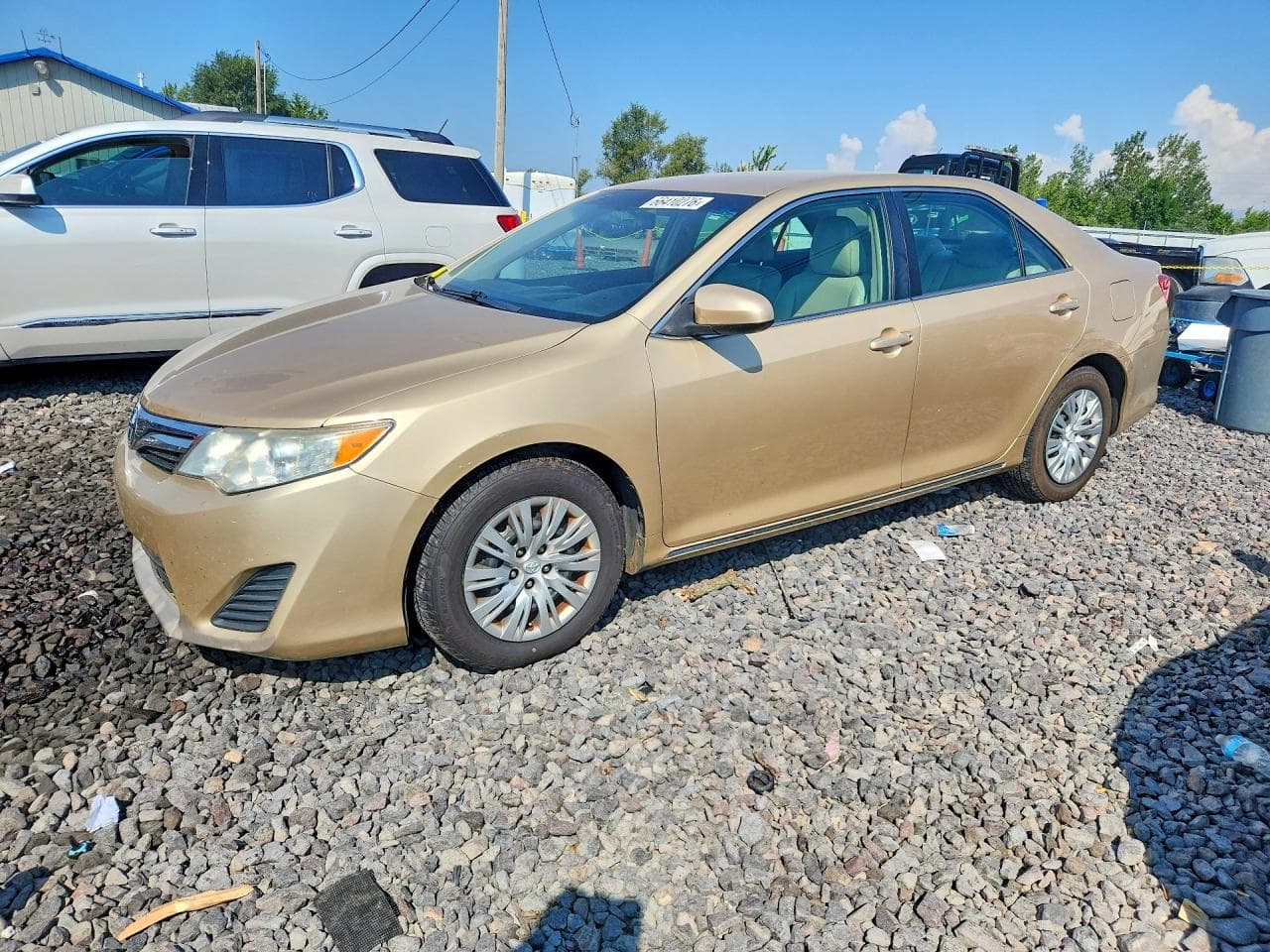 TOYOTA CAMRY