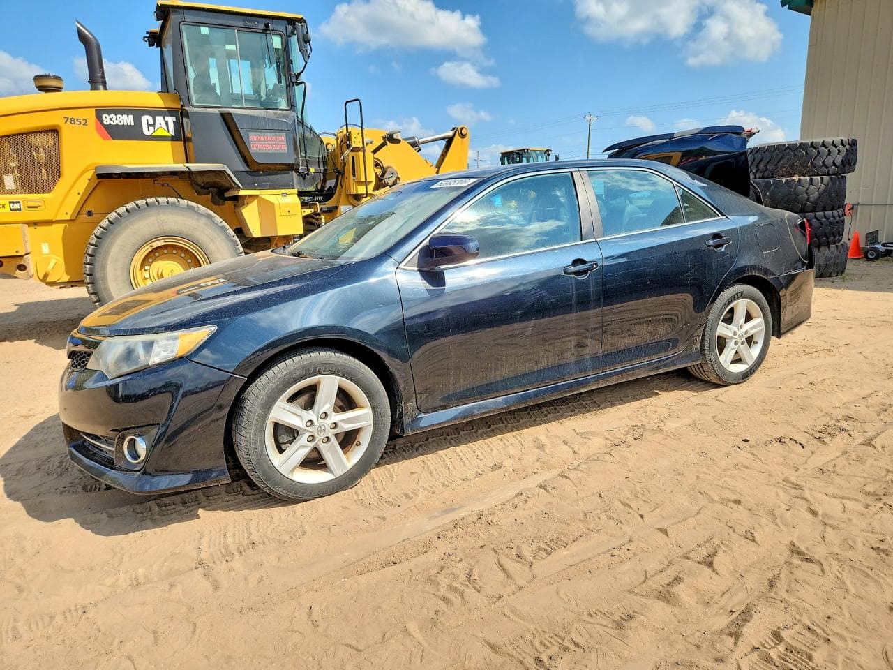 TOYOTA CAMRY