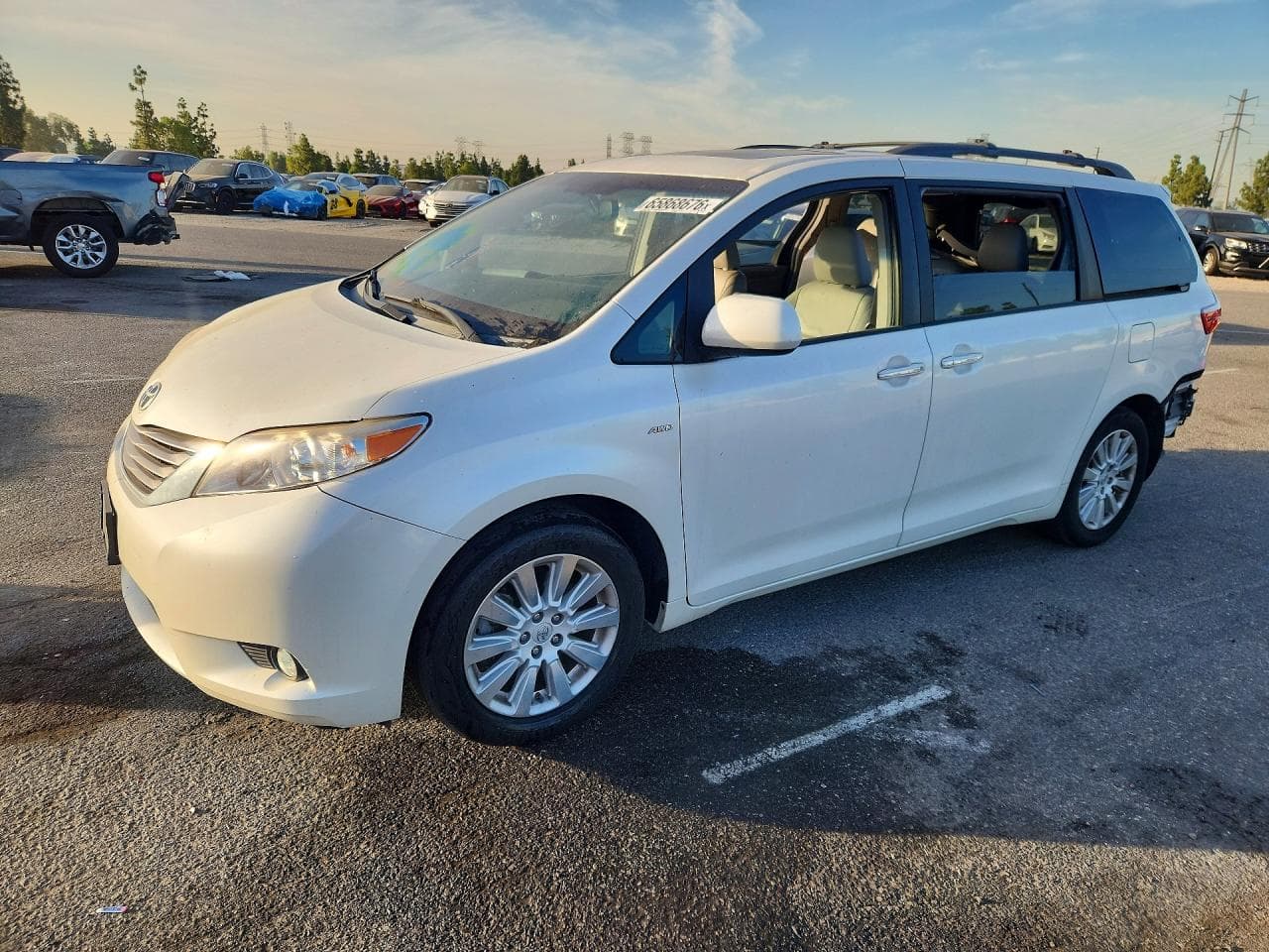 TOYOTA SIENNA
