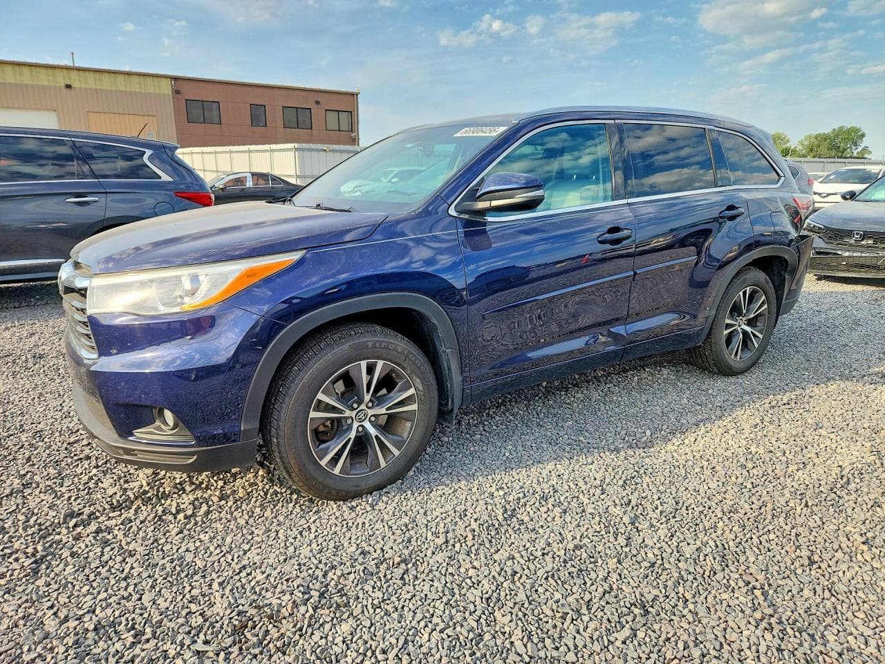 TOYOTA HIGHLANDER