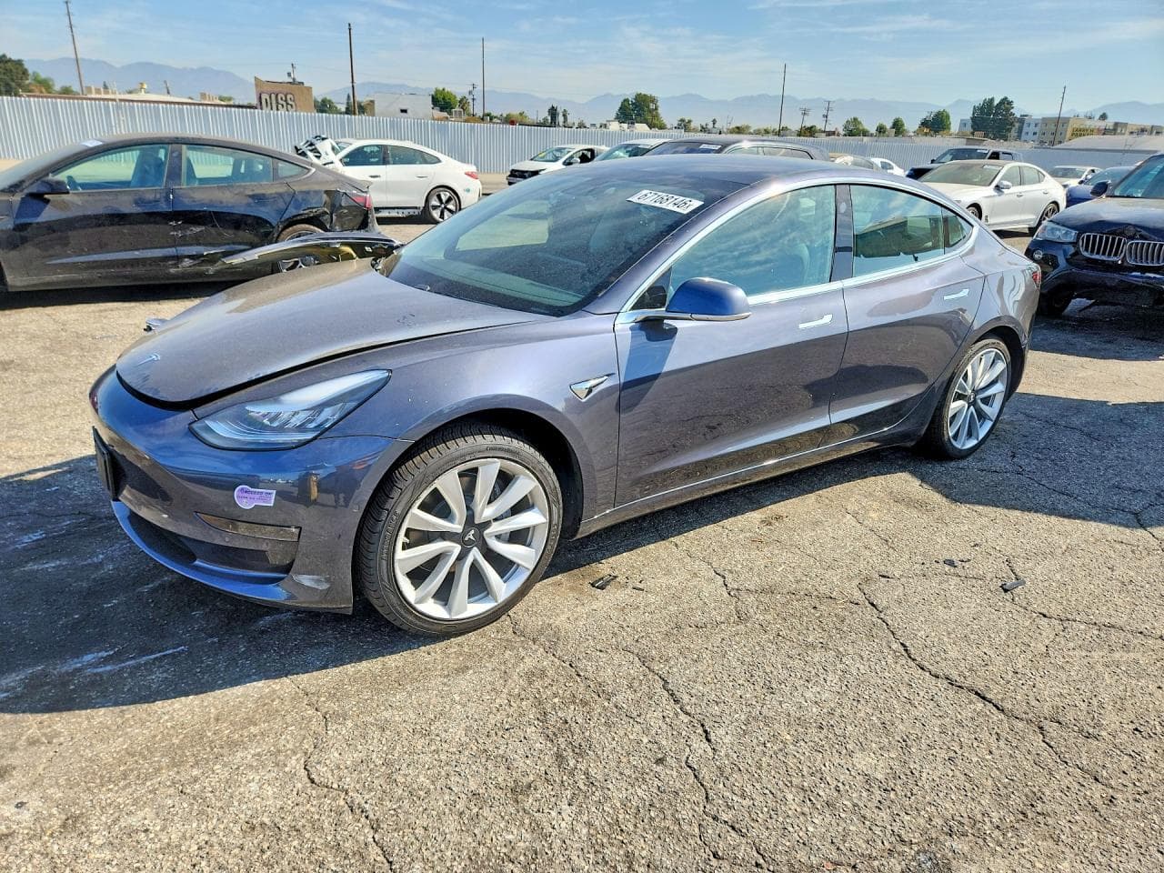 TESLA MODEL 3