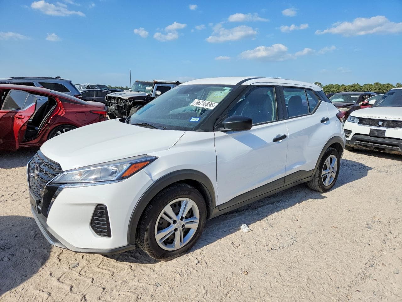 2024 NISSAN KICKS