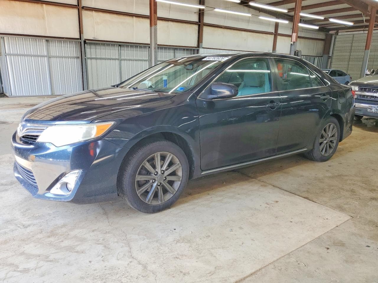 TOYOTA CAMRY