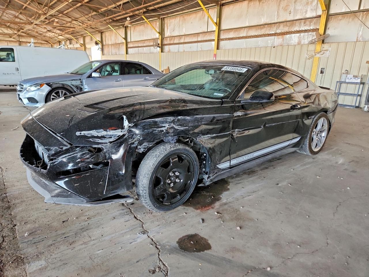 FORD MUSTANG