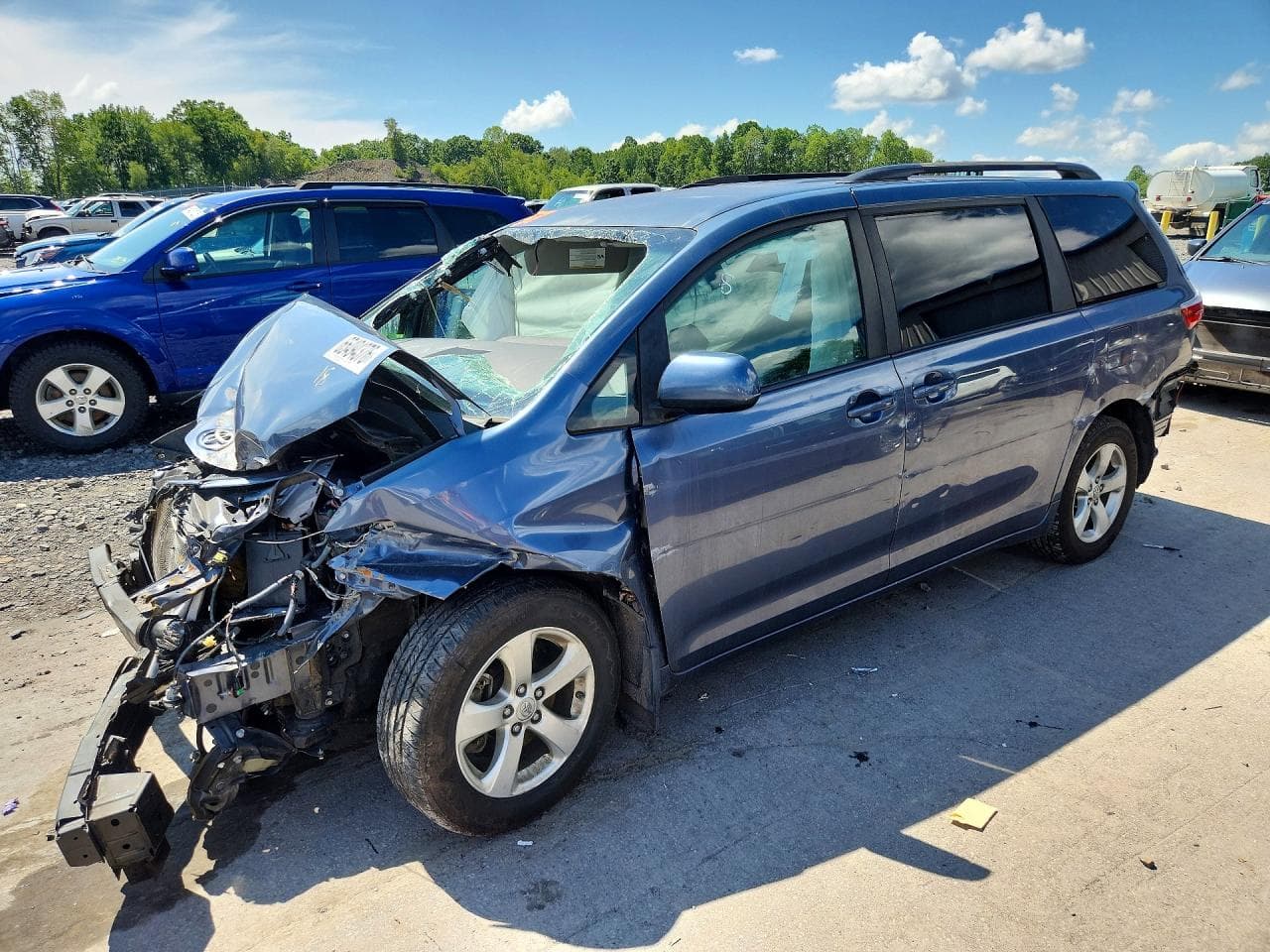 TOYOTA SIENNA