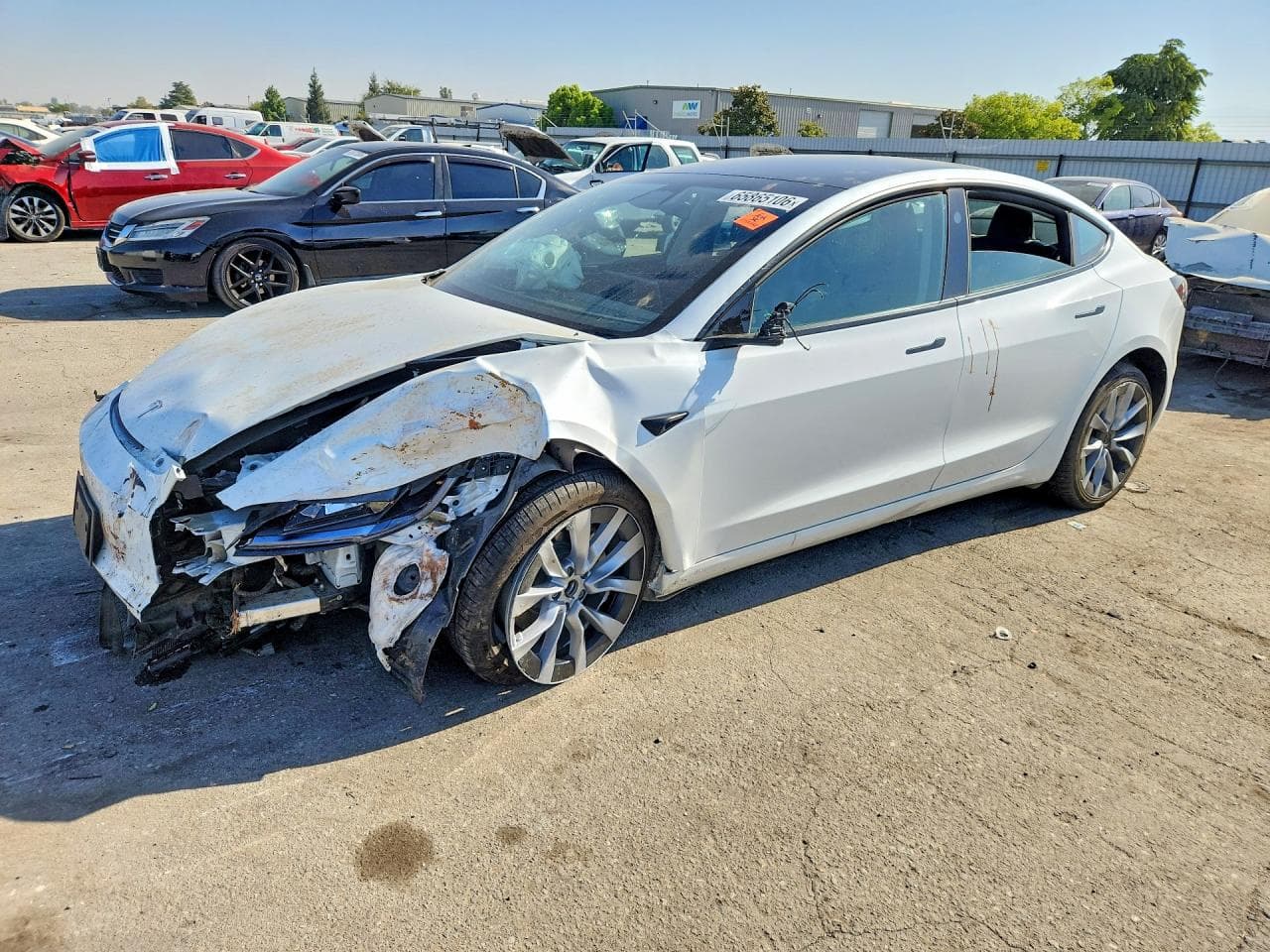 TESLA MODEL 3