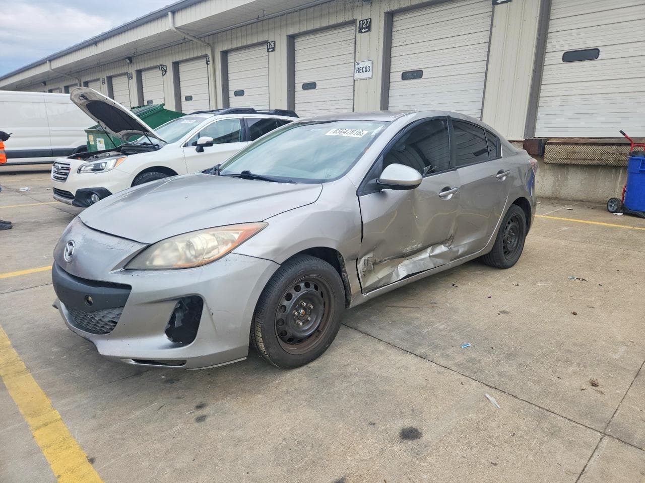 MAZDA 3