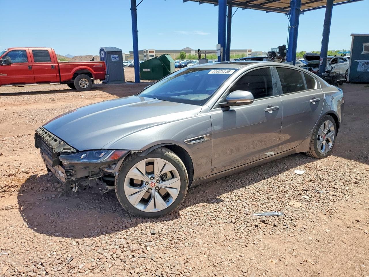 JAGUAR XE