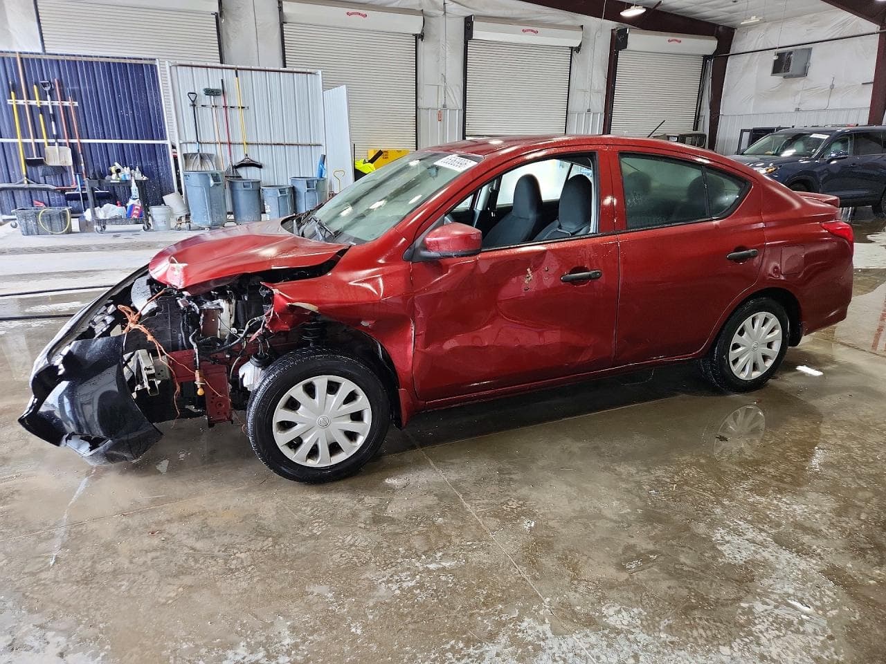 NISSAN VERSA
