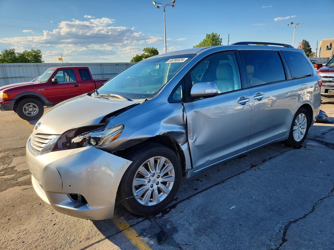 TOYOTA SIENNA