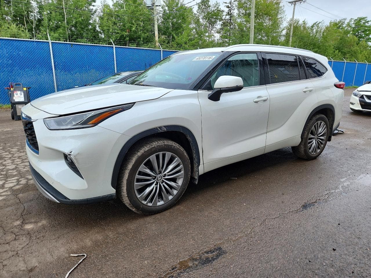 TOYOTA HIGHLANDER