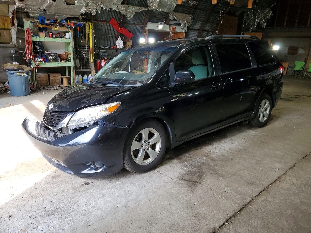 TOYOTA SIENNA