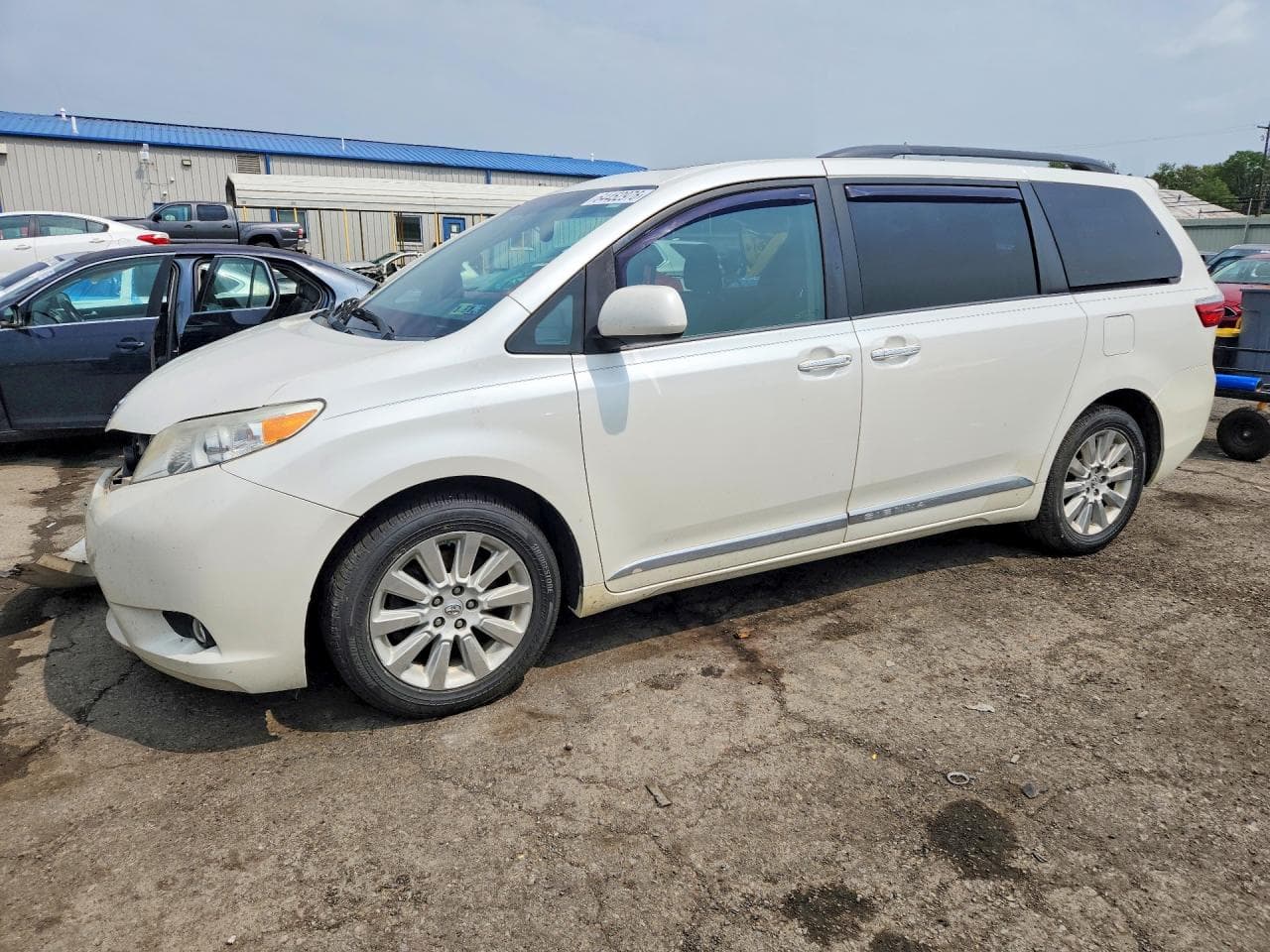 TOYOTA SIENNA