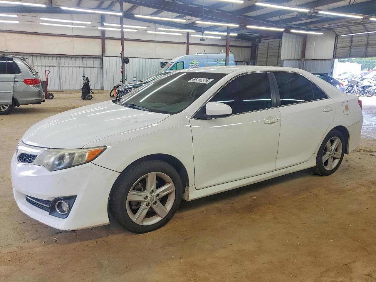 TOYOTA CAMRY