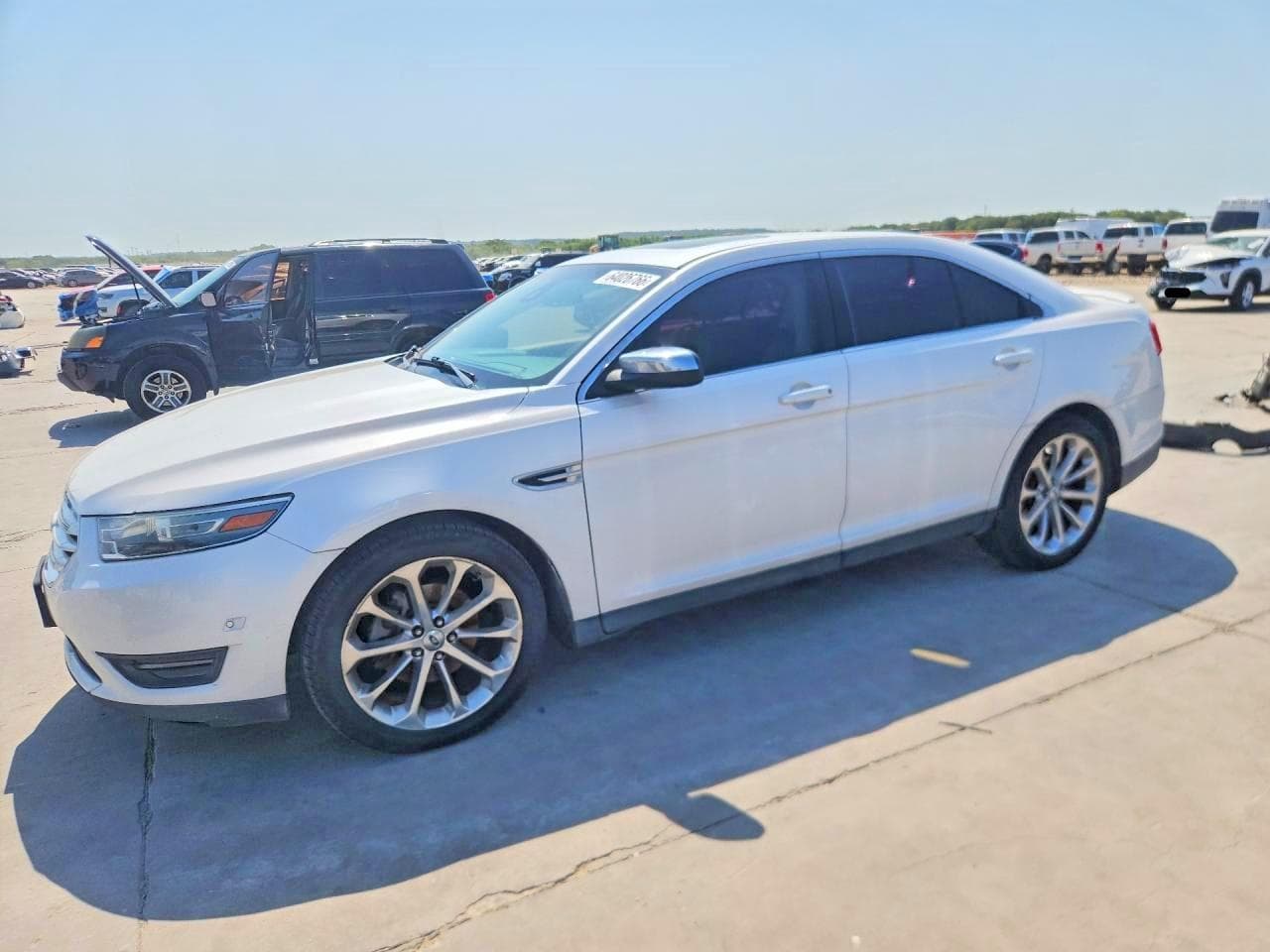 FORD TAURUS