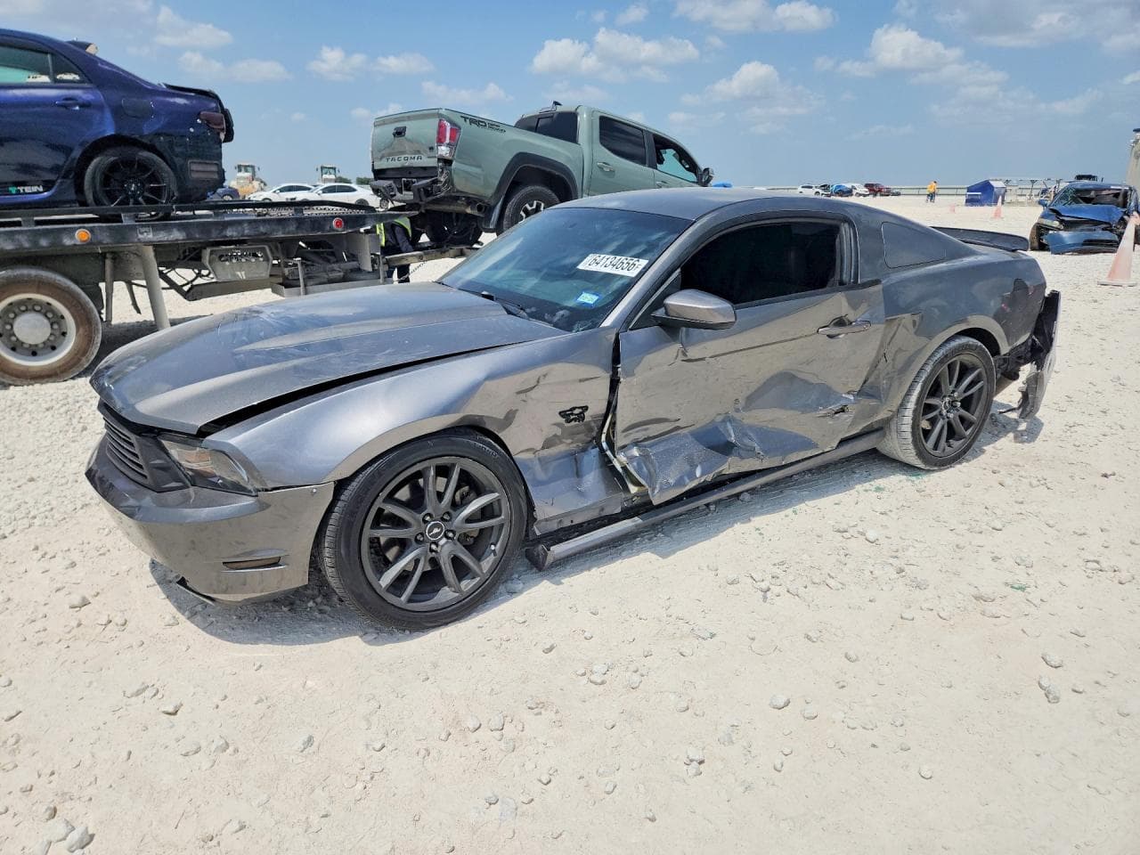 FORD MUSTANG
