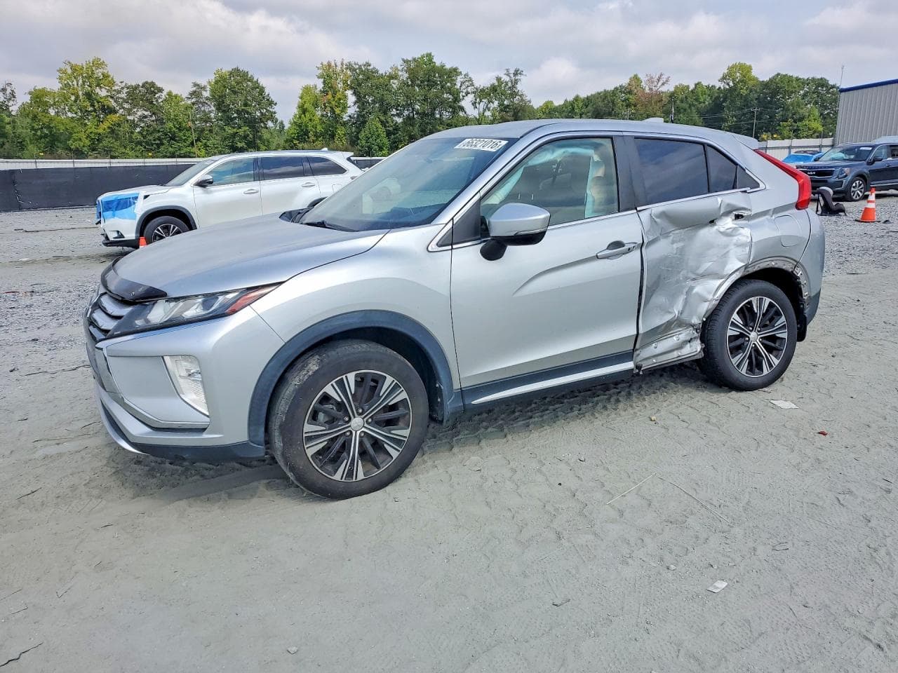 MITSUBISHI ECLIPSE CROSS