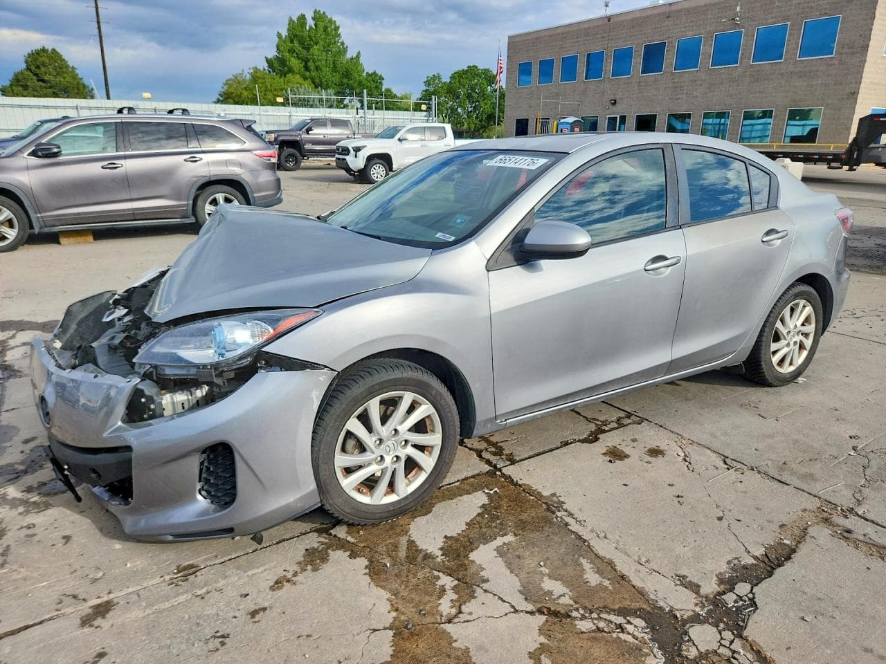 MAZDA 3