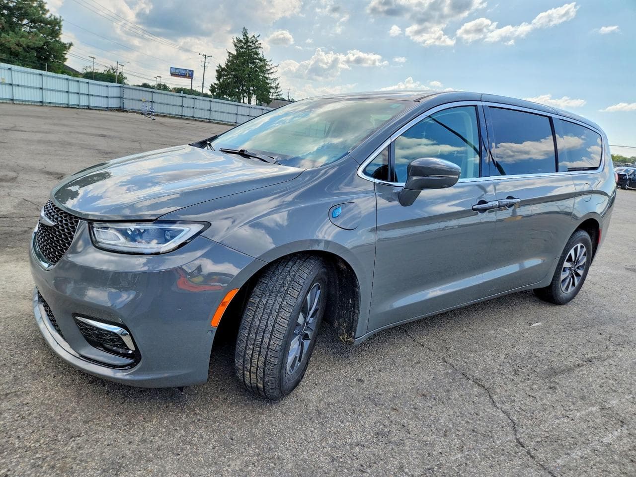 CHRYSLER PACIFICA