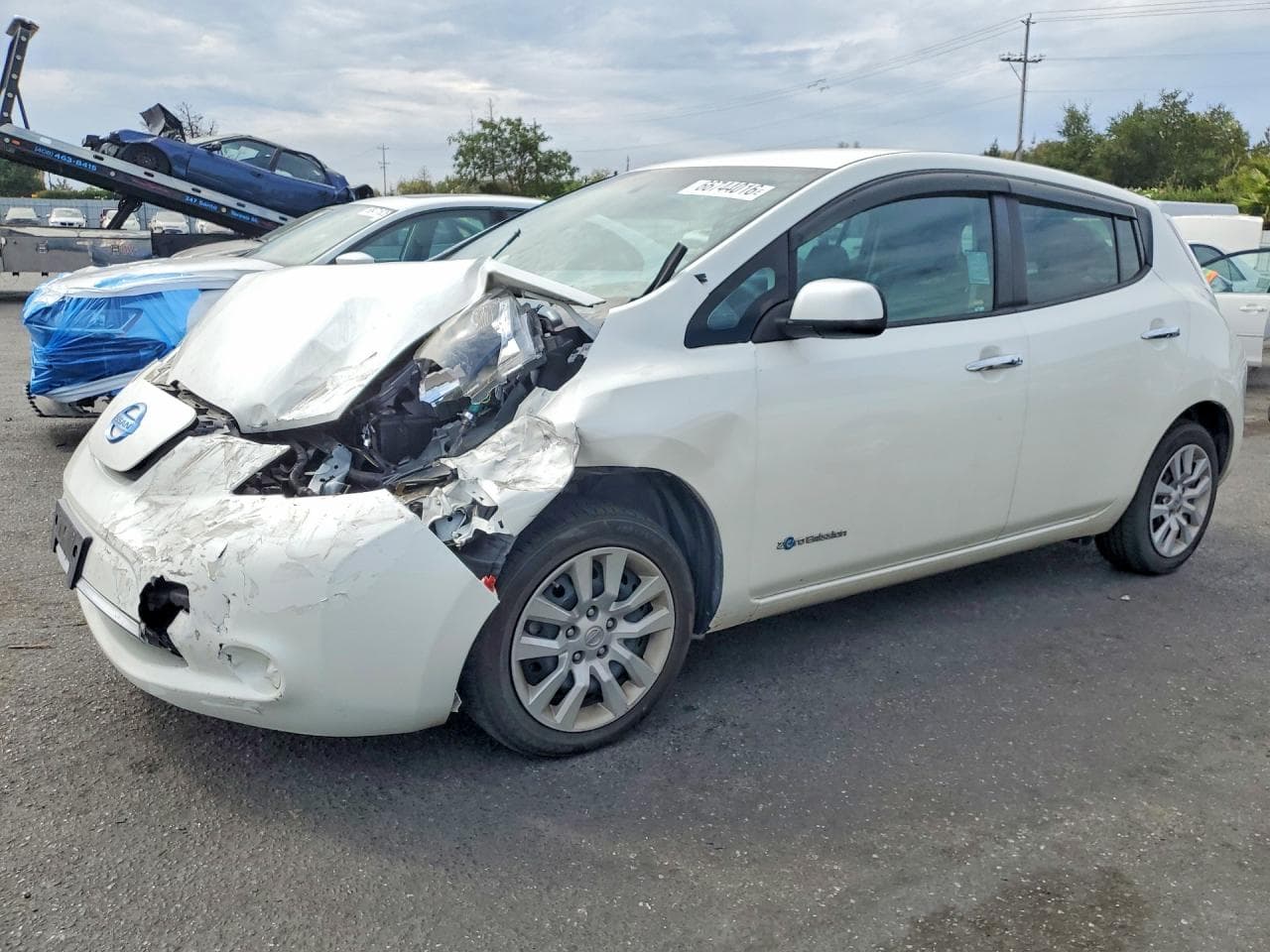 2016 NISSAN LEAF