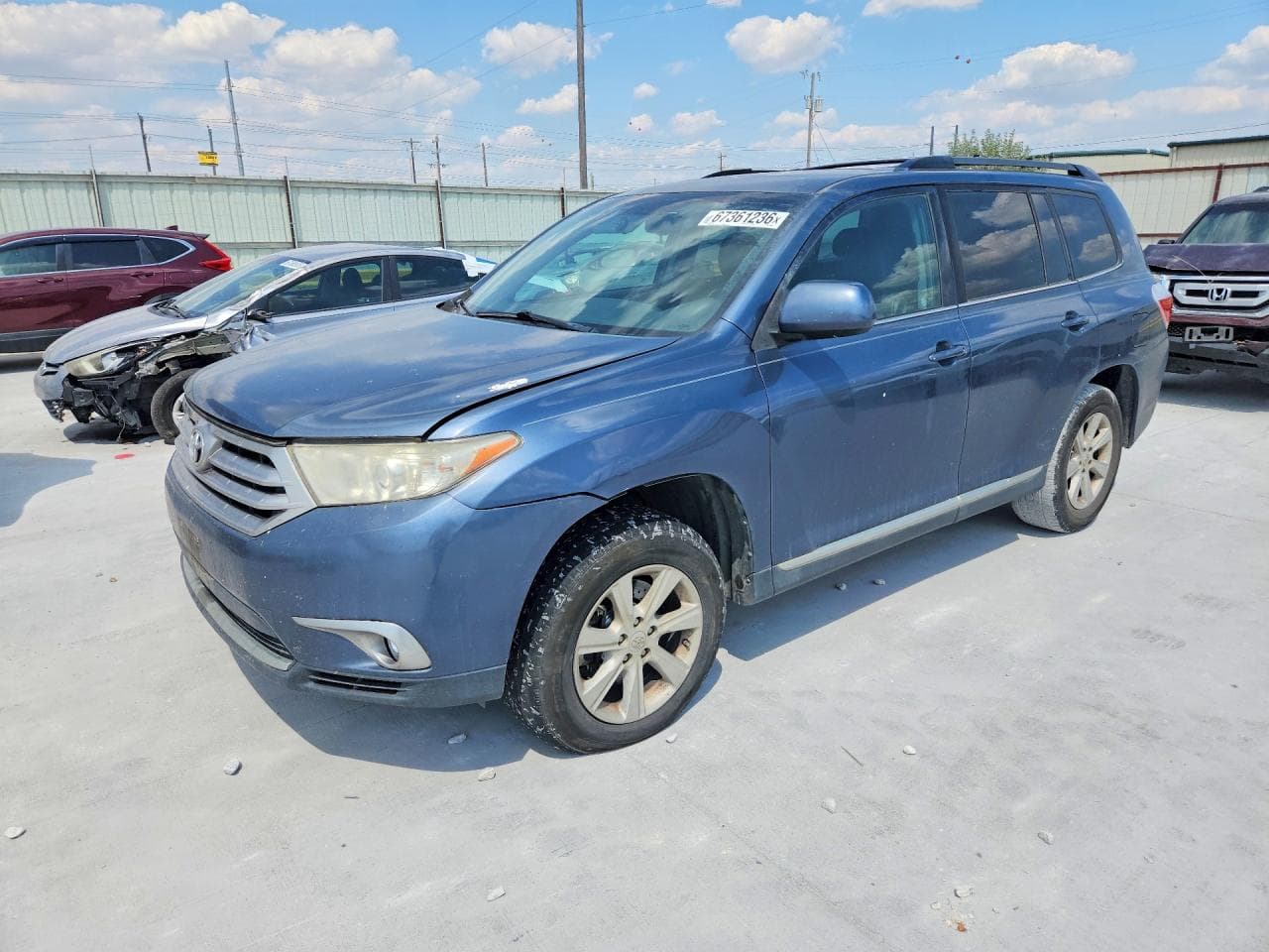 TOYOTA HIGHLANDER