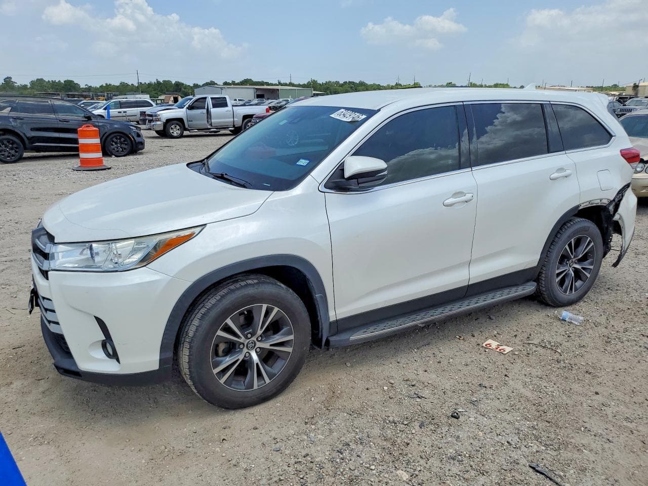 TOYOTA HIGHLANDER