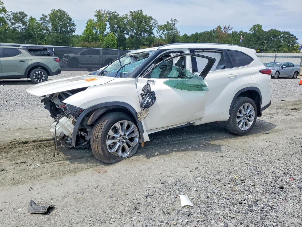 TOYOTA HIGHLANDER
