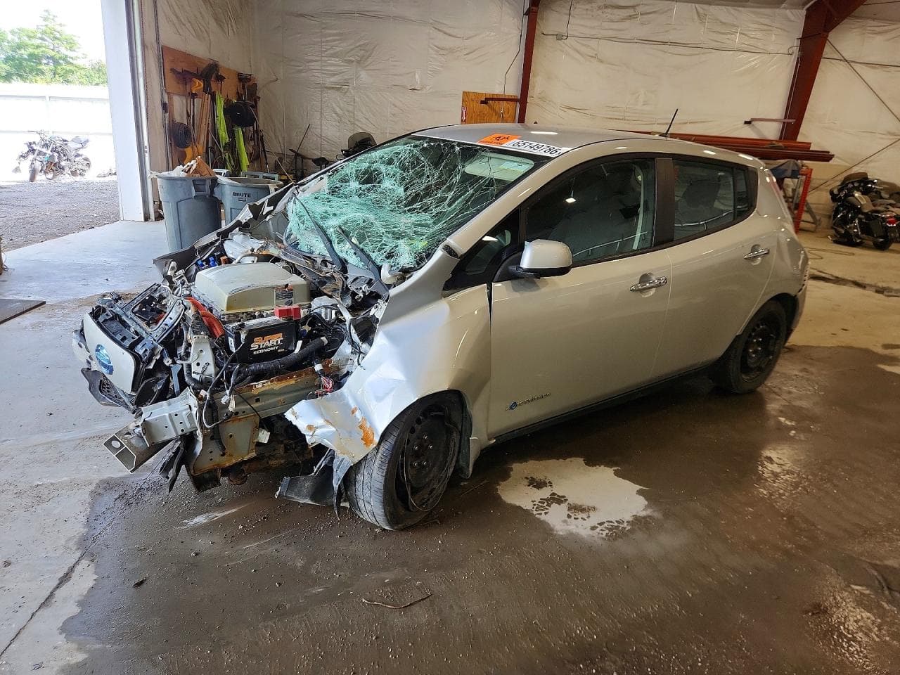 NISSAN LEAF