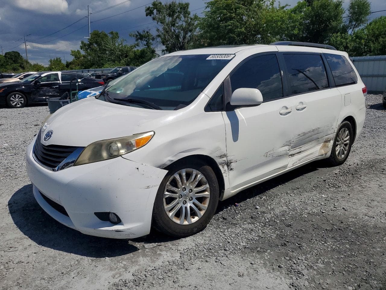TOYOTA SIENNA