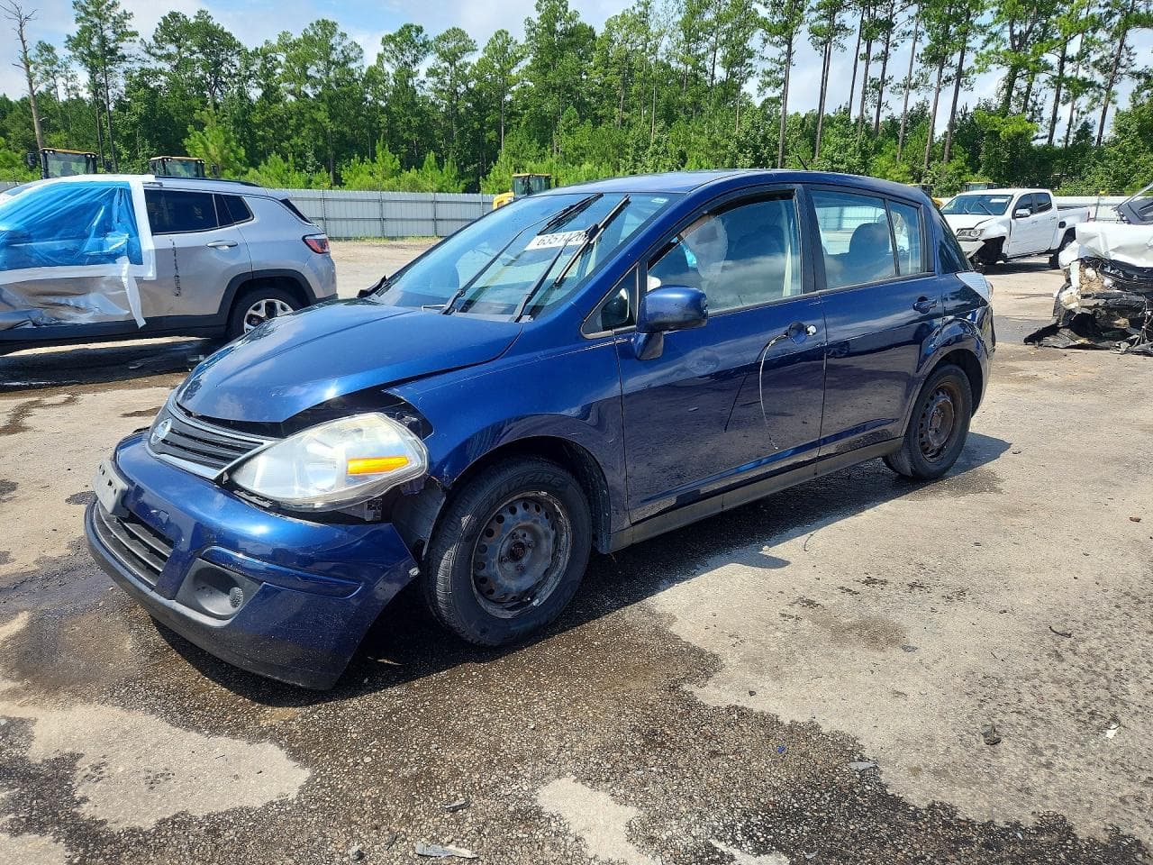 NISSAN VERSA