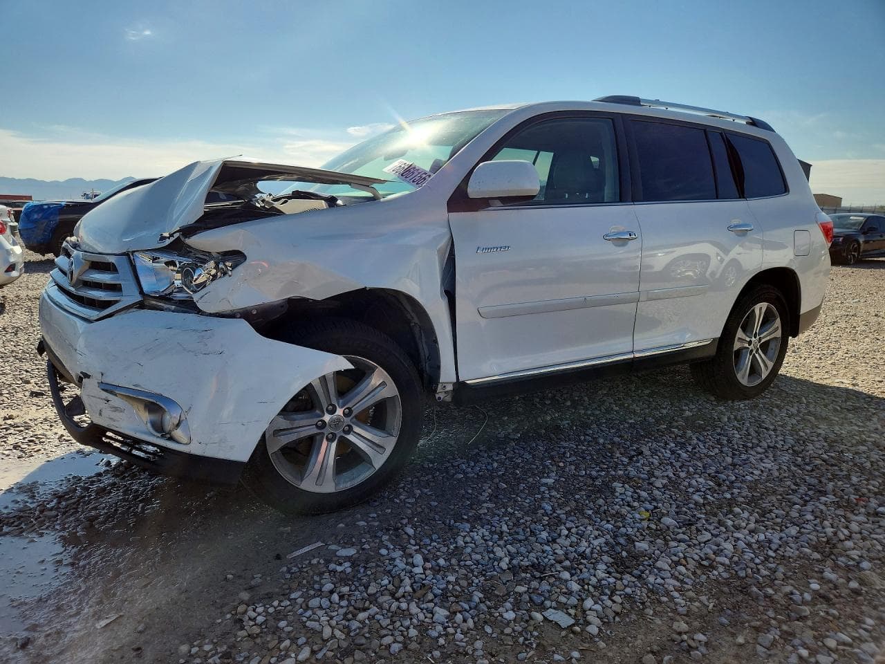TOYOTA HIGHLANDER