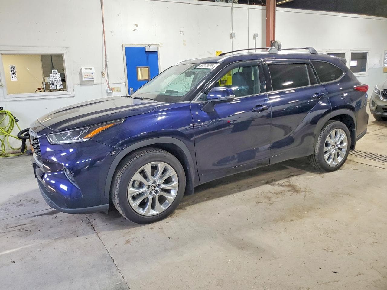 TOYOTA HIGHLANDER