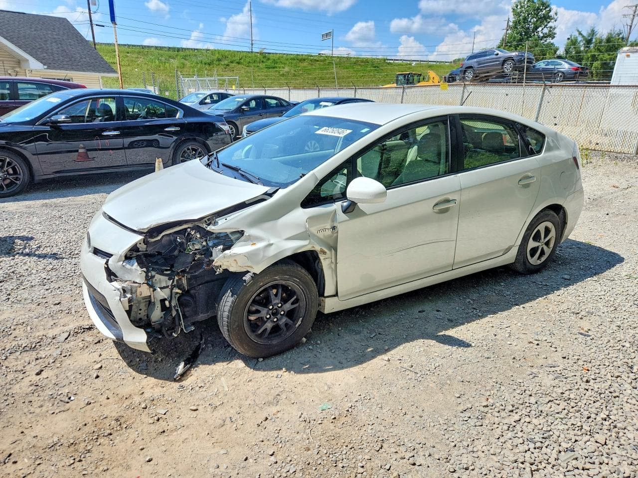 TOYOTA PRIUS