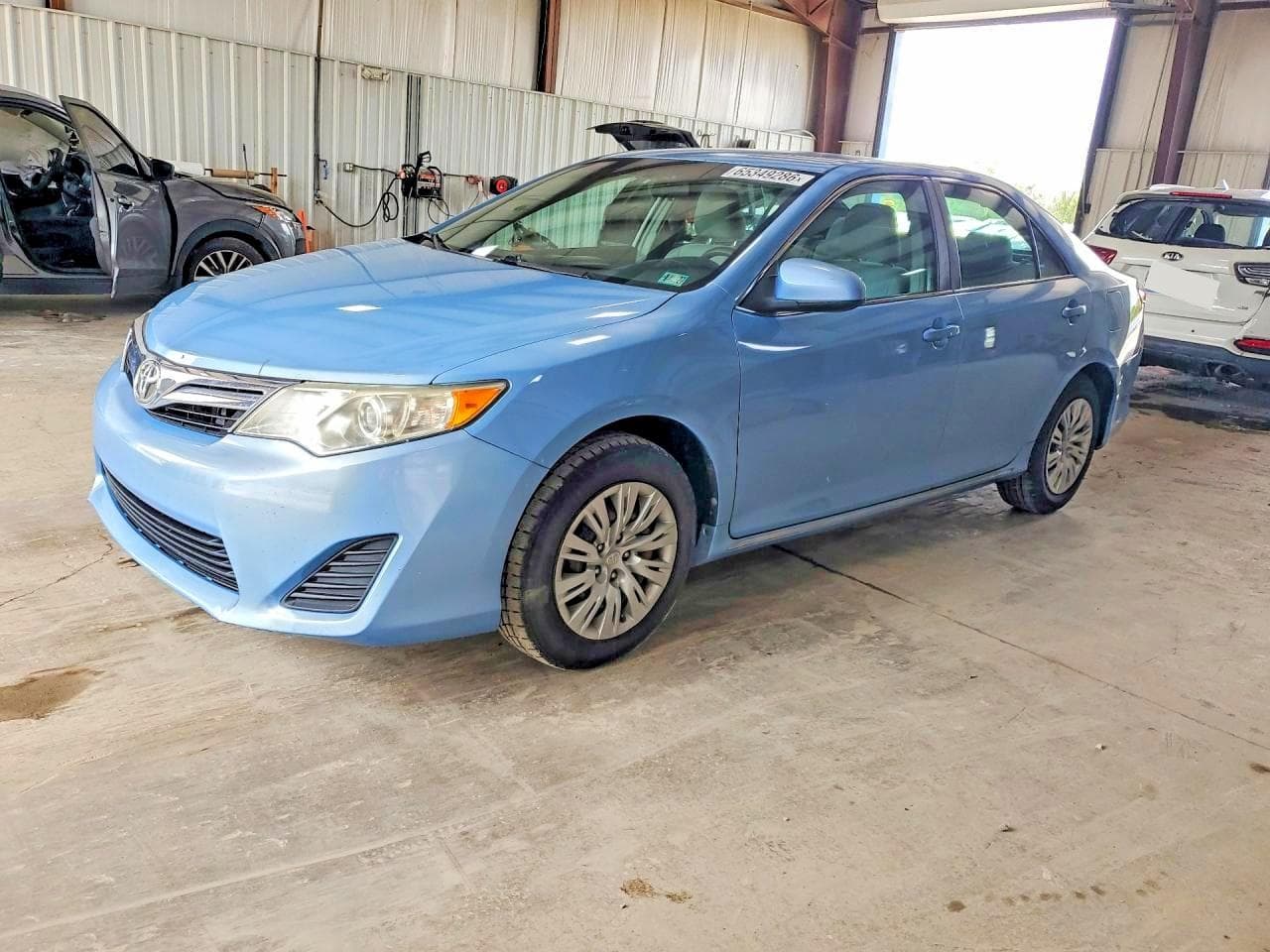 TOYOTA CAMRY