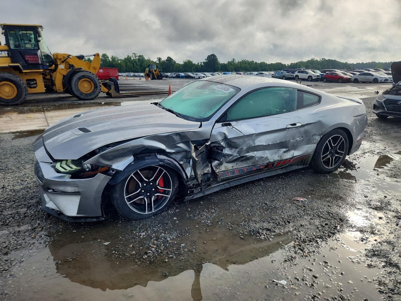 FORD MUSTANG