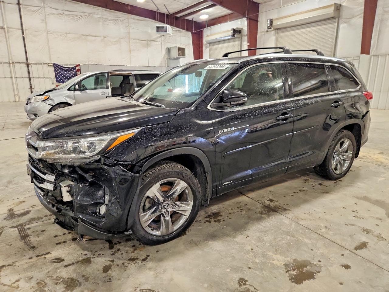 TOYOTA HIGHLANDER HYBRID