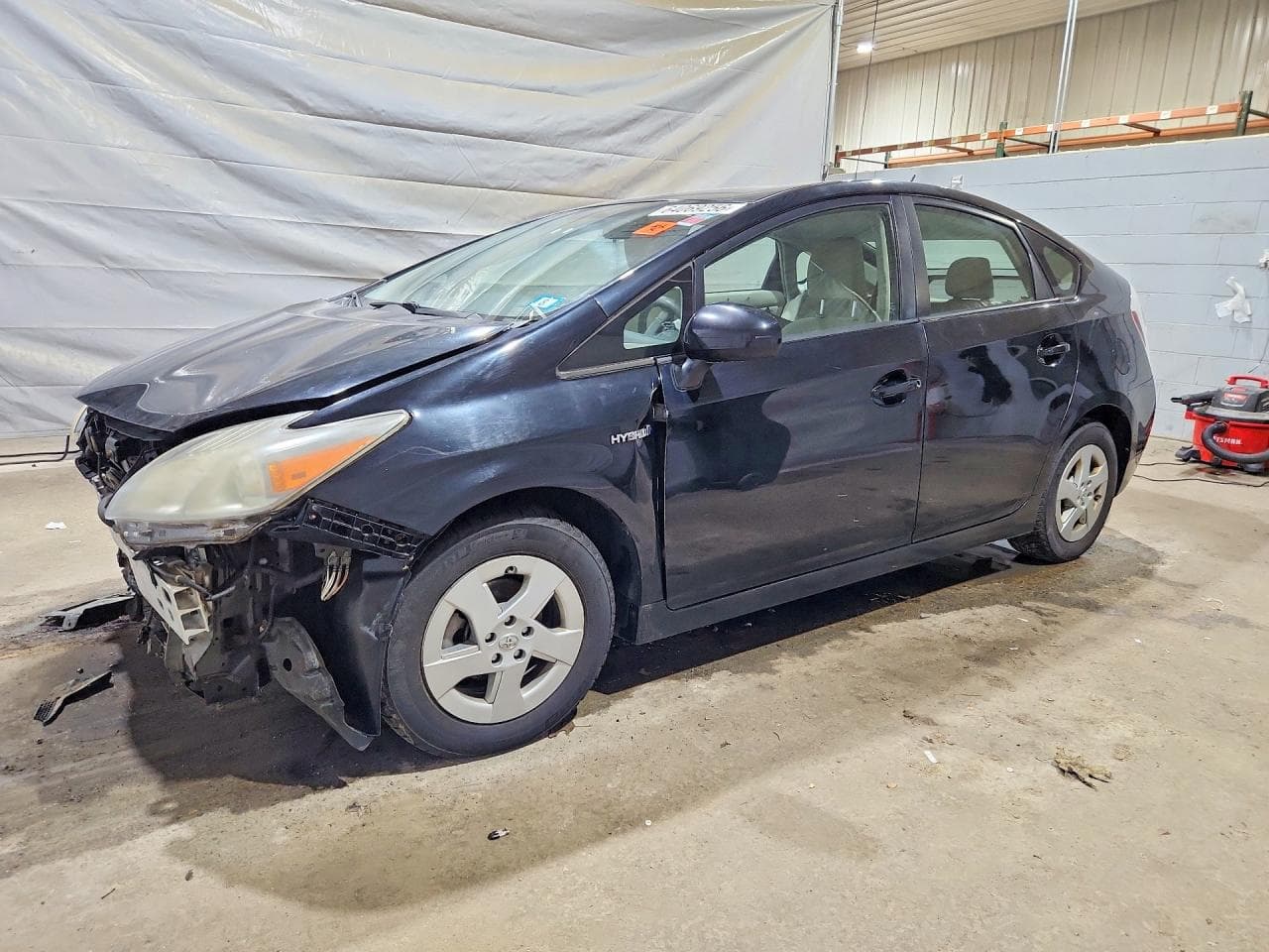 TOYOTA PRIUS THRE