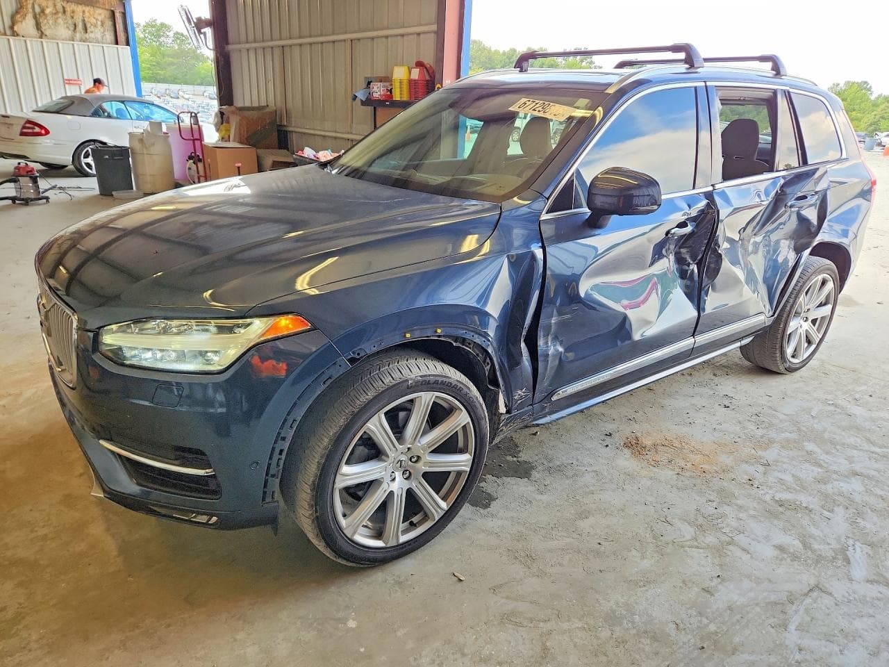 VOLVO XC90